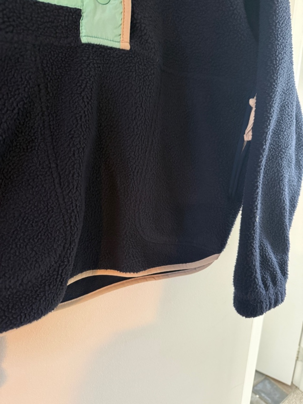 Thread & supply fleece pullover - Picture 3 of 10